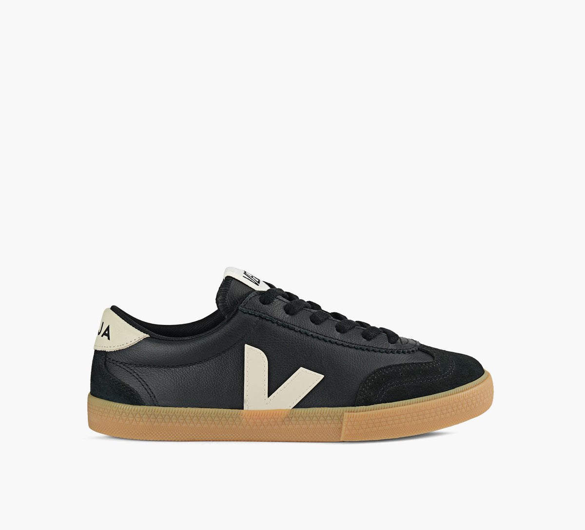 VEJA VOLLEY in BLACK