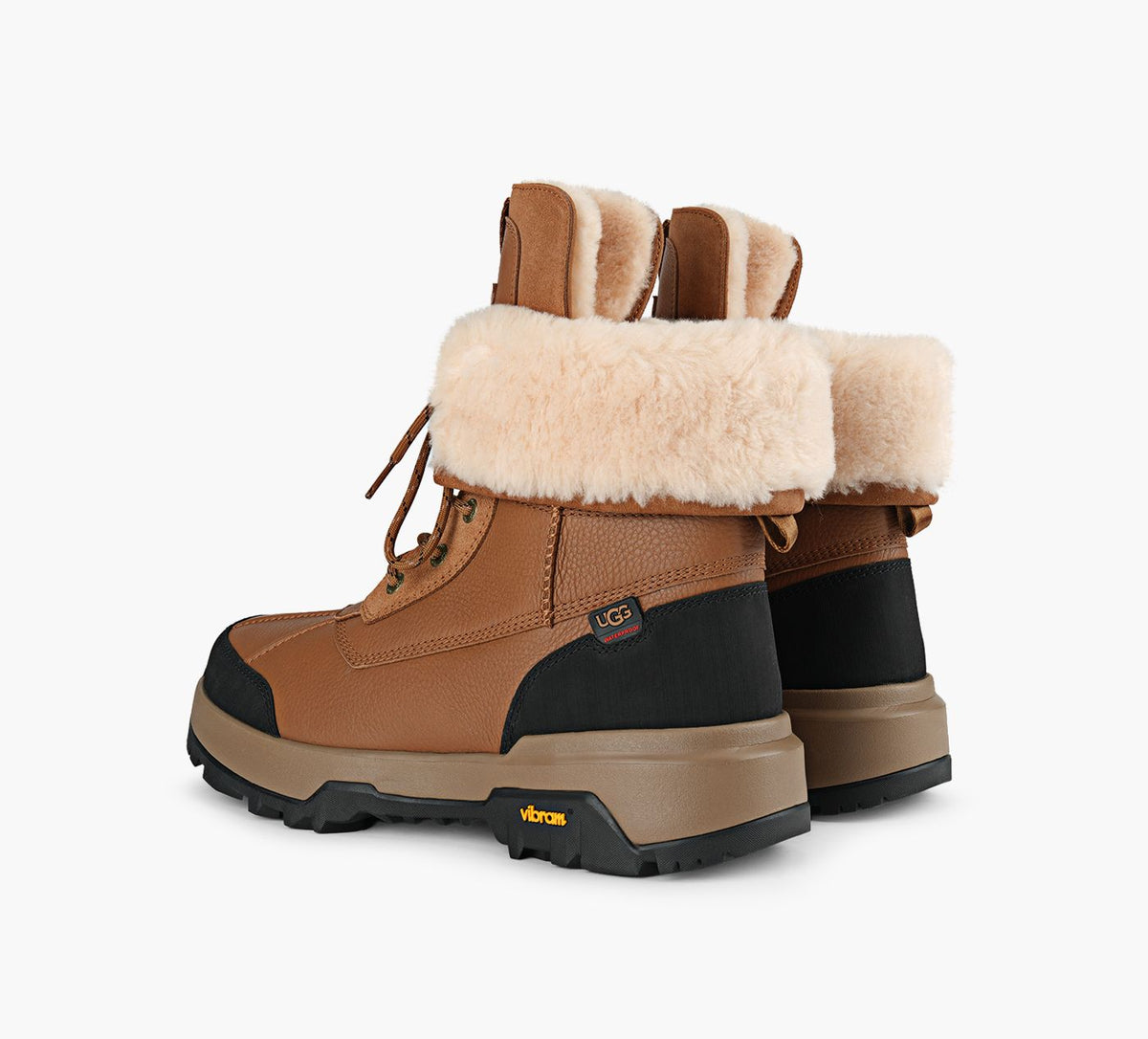 UGG ADIRONDACKBOOTXXV in TAN view 3
