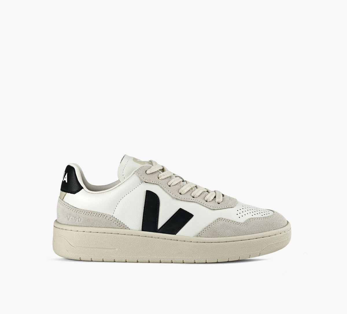 VEJA V90 in WHITE