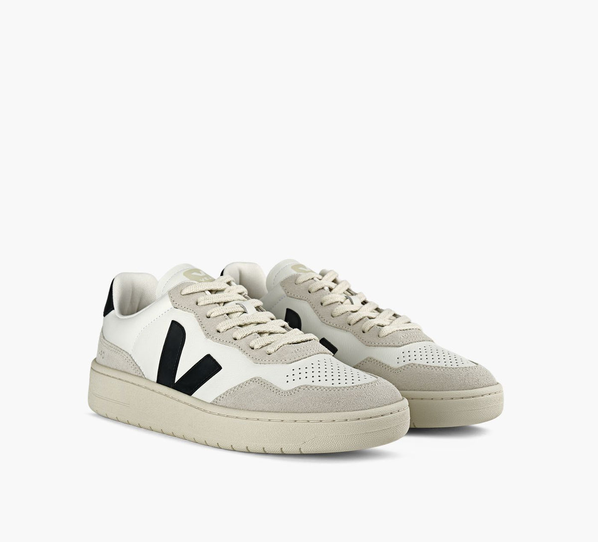 VEJA V90 in WHITE view 2