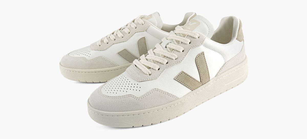 VEJA V90 in WHITE view 4