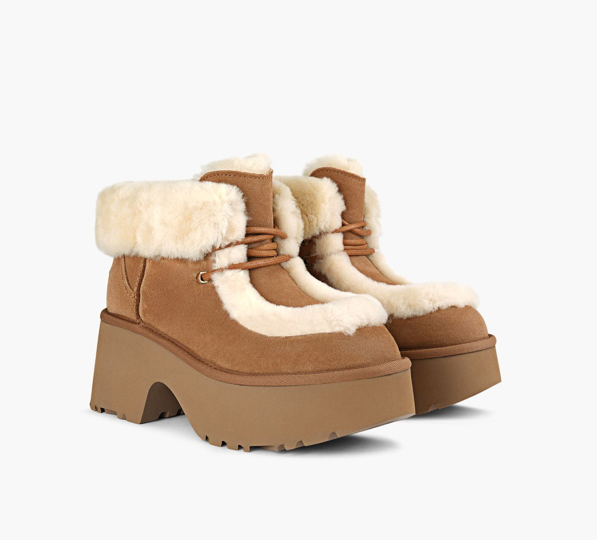 UGG ESMEELACEUP in TAN view 2