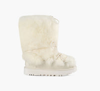 UGG CLASSICTALLCHALET in WHITE