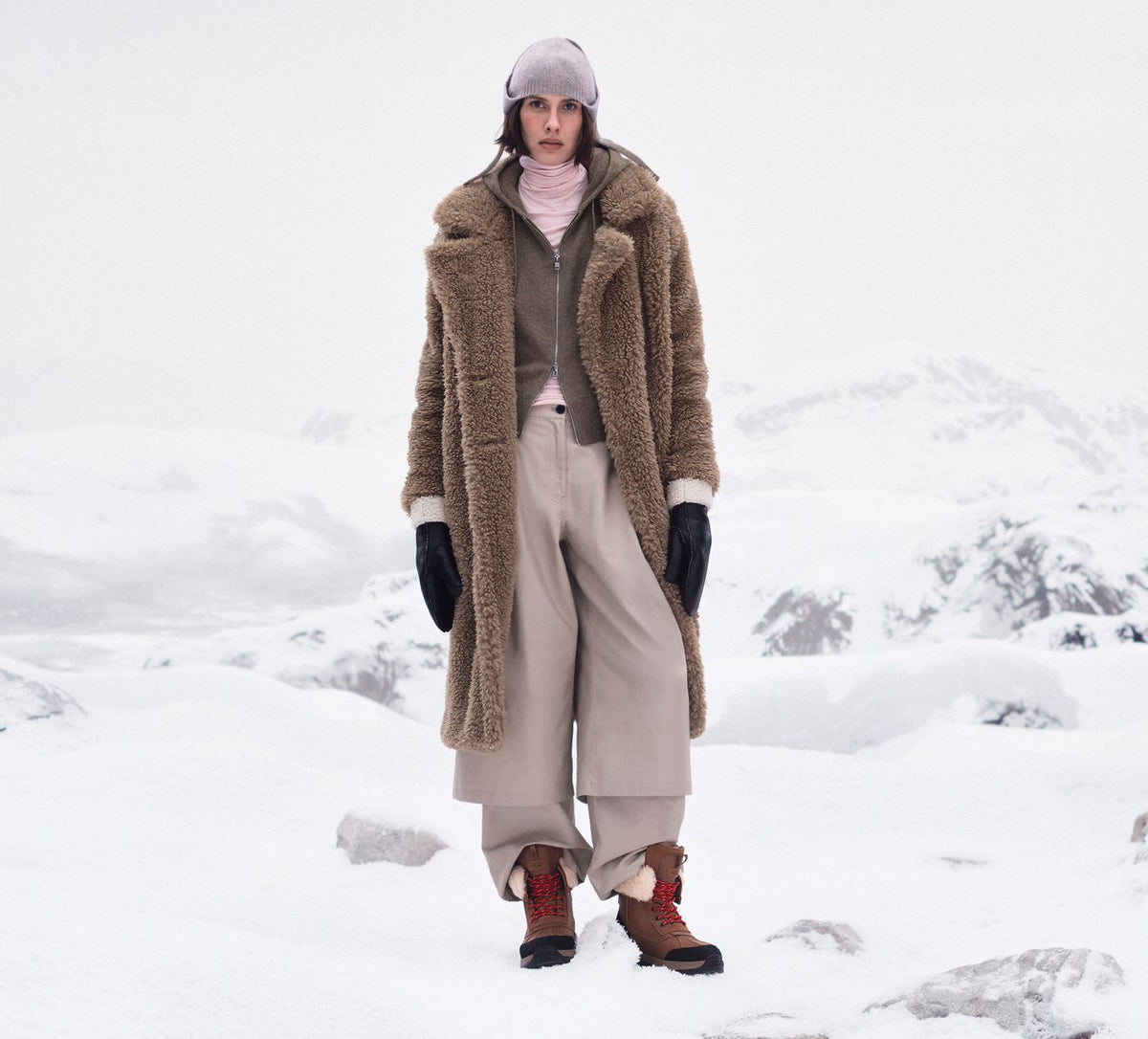 UGG ADIRONDACKBOOTXXV in TAN view 7