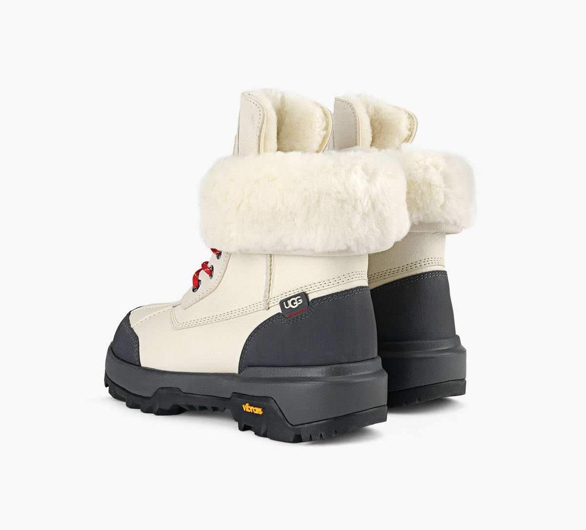 UGG BOTTEADIRONDACKXXV en BEIGE vue 3