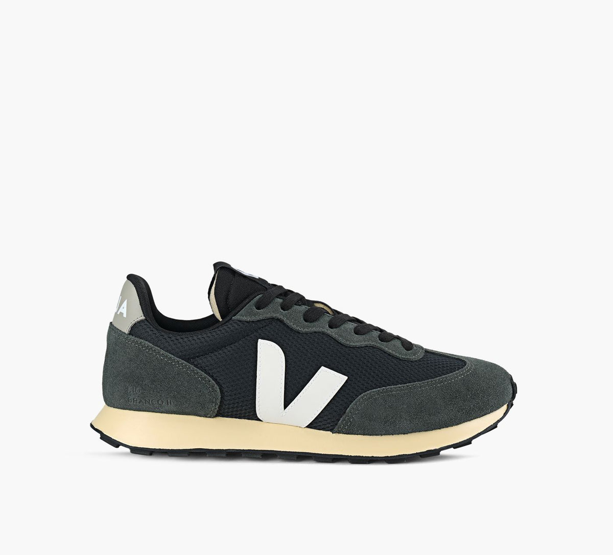 VEJA RIOBRANCOII in BLACK