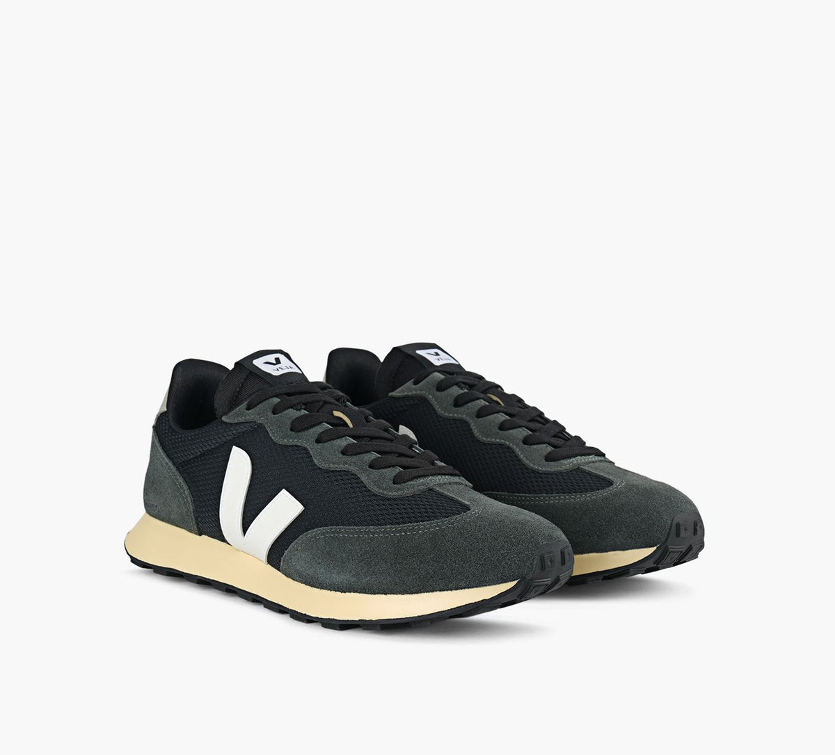VEJA RIOBRANCOII in BLACK view 2