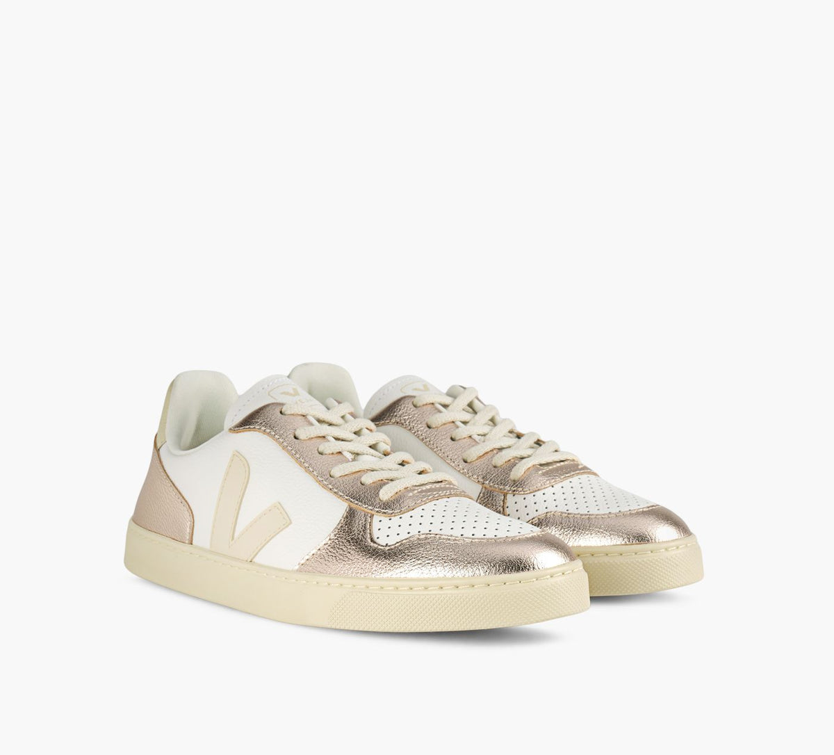 VEJA SMALLV10LACES in WHITE view 2