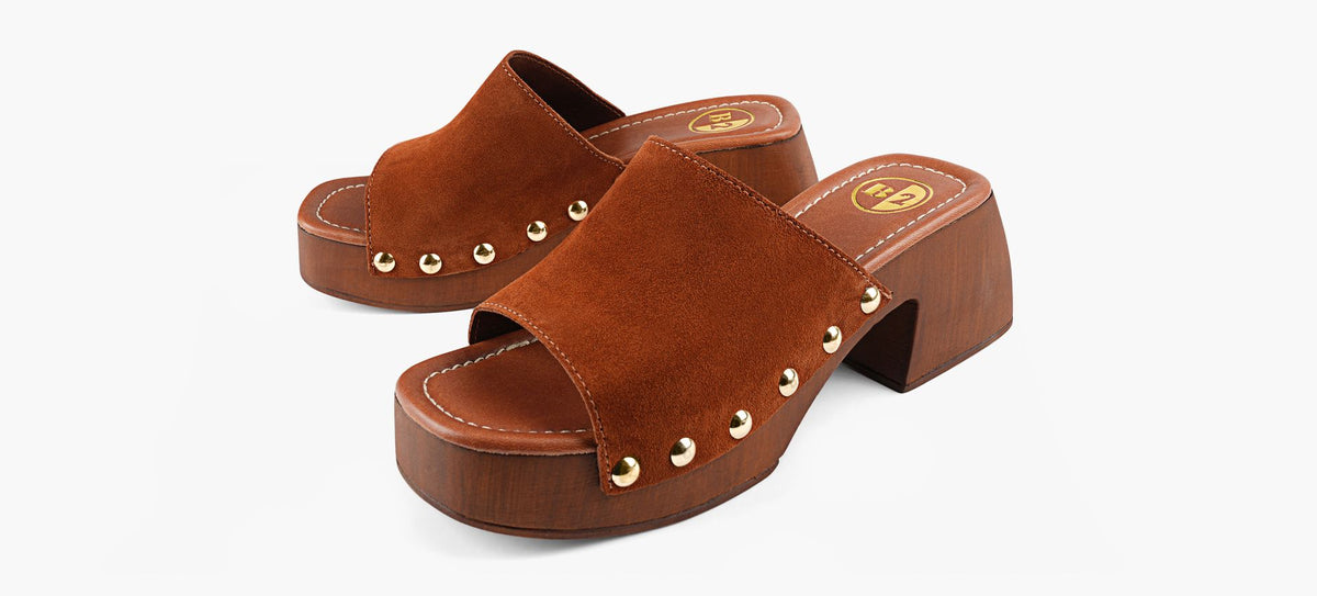 B2 MUMBAICLOGSANDAL in TAN view 4