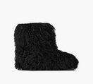 UGG BOTTECOURTECLASSICFLUFFMOMMAMONGOLIAN en NOIR