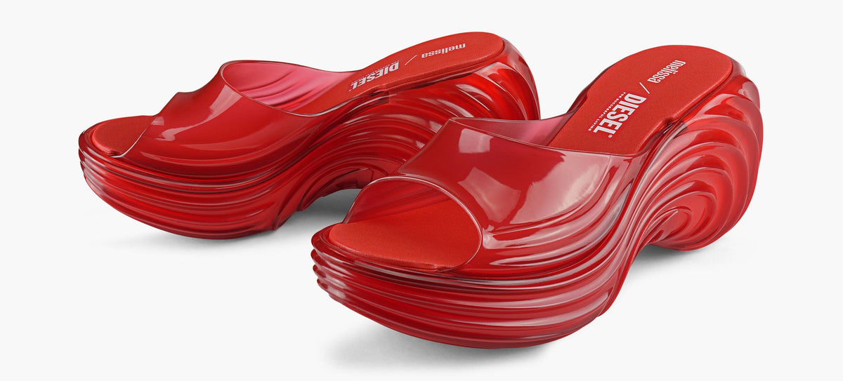 DIESEL MELISSAXDIESELQUANTUMPLATFORM in RED view 4