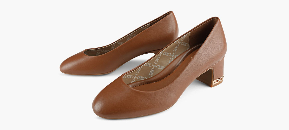 MICHAEL KORS JUNEFLEXMIDPUMP in TAN view 4