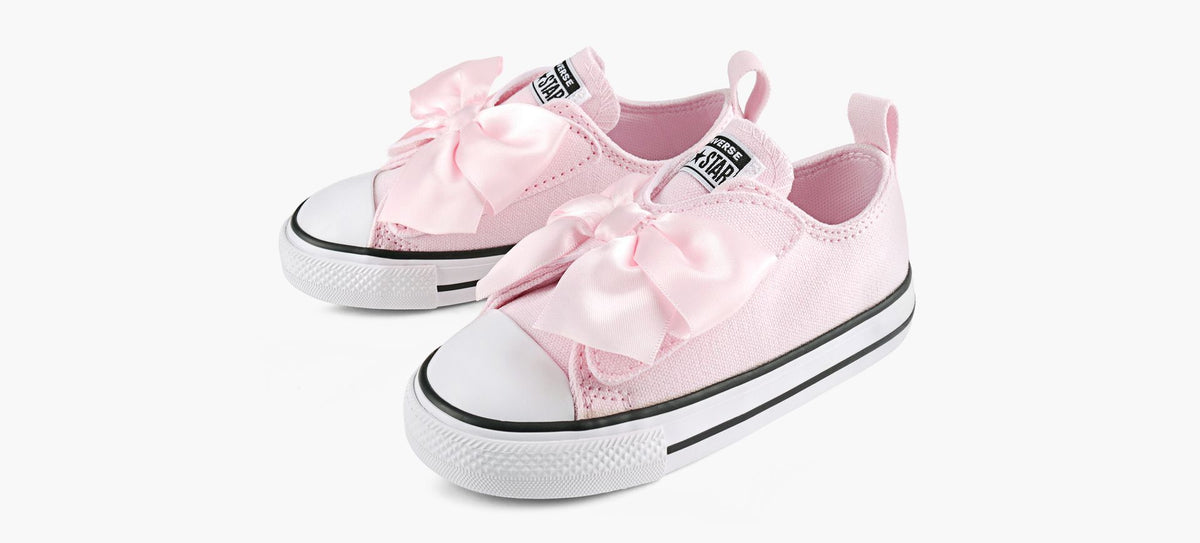 CONVERSE CHUCKTAYLORALLSTARBOWSEASYON in LIGHT PINK view 4