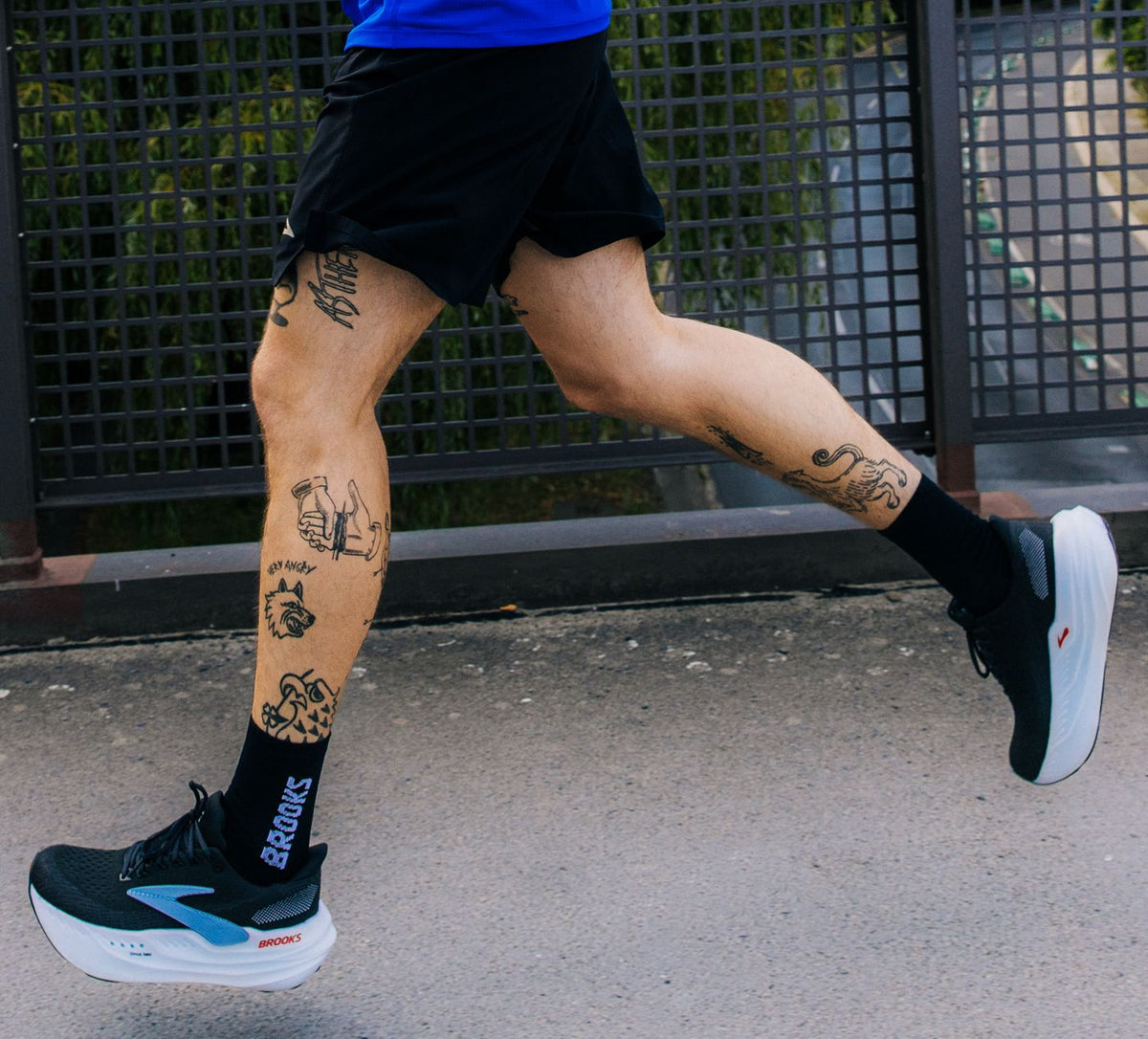 BROOKS GLYCERINMAX in BLACK view 8