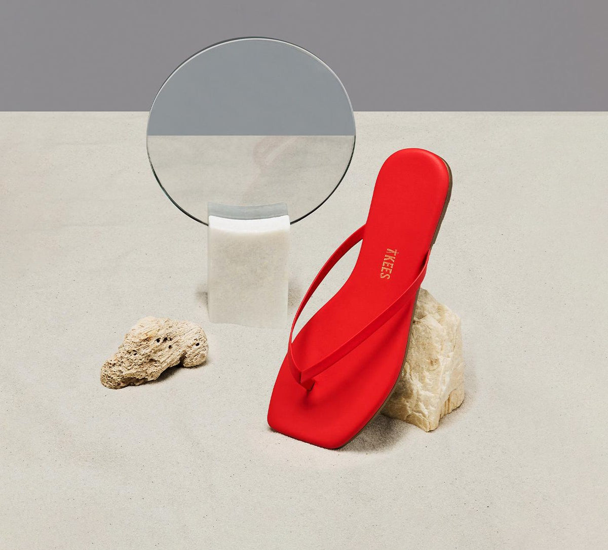 TKEES TONGBOUTCARRLILY en ROUGE vue 9