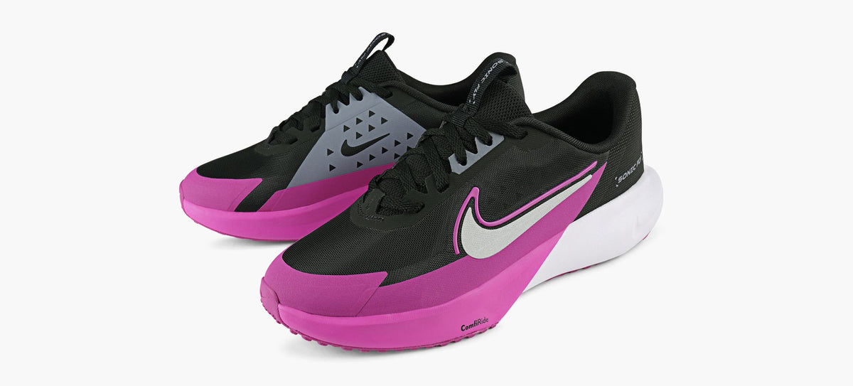 NIKE BASKETSSONICFLY en NOIR vue 4