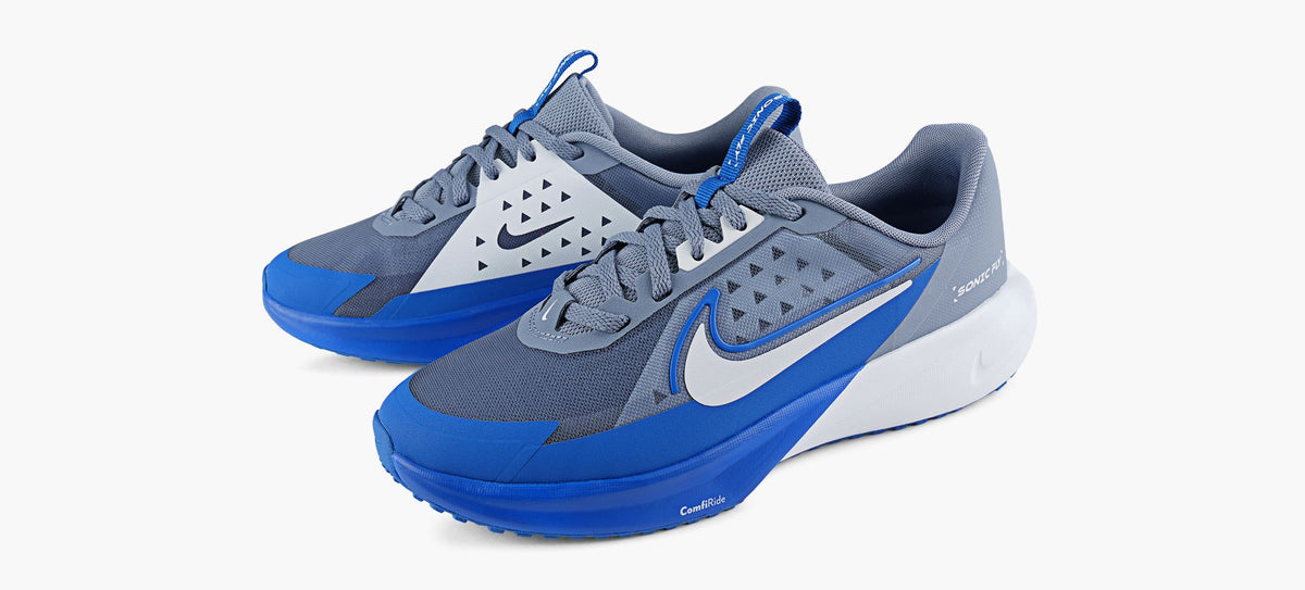 NIKE BASKETSSONICFLY en GRIS vue 4