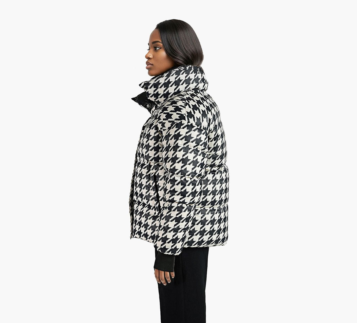 COZE REVERSIBLECROPPEDBOMBER in BLACK view 3