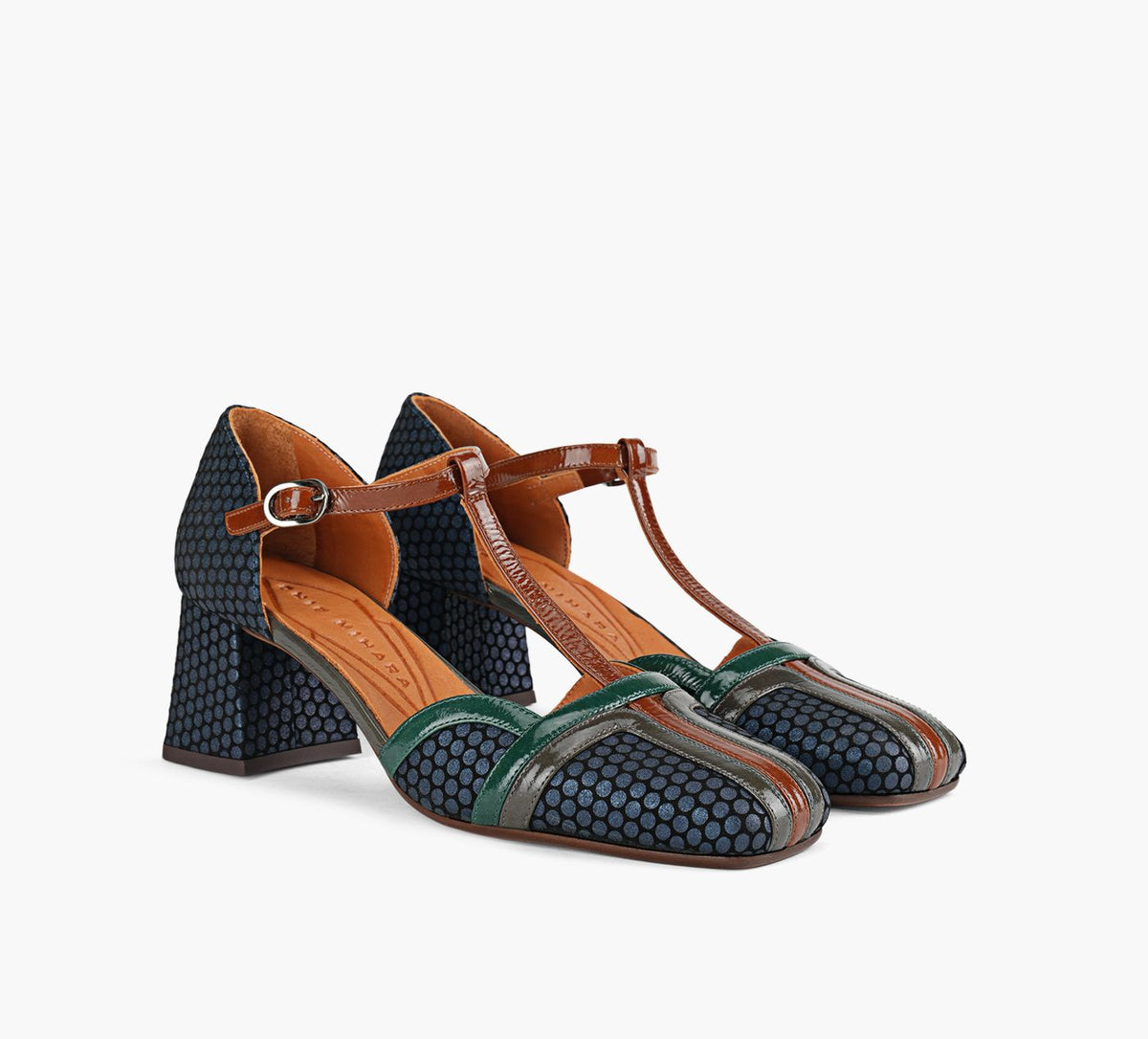 CHIE MIHARA VOLAI en BLEU vue 2