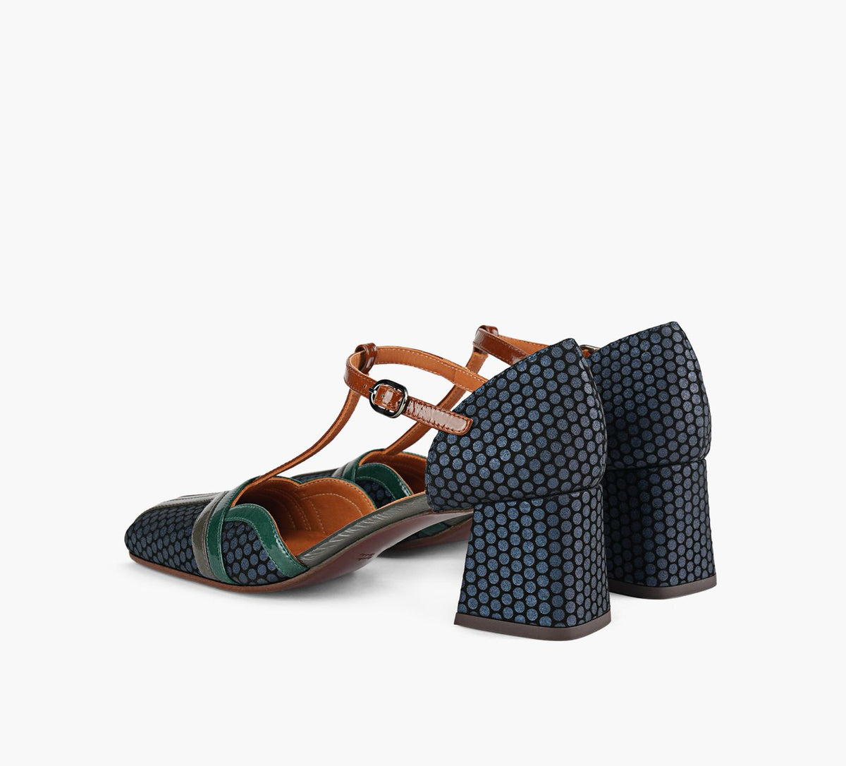 CHIE MIHARA VOLAI en BLEU vue 3