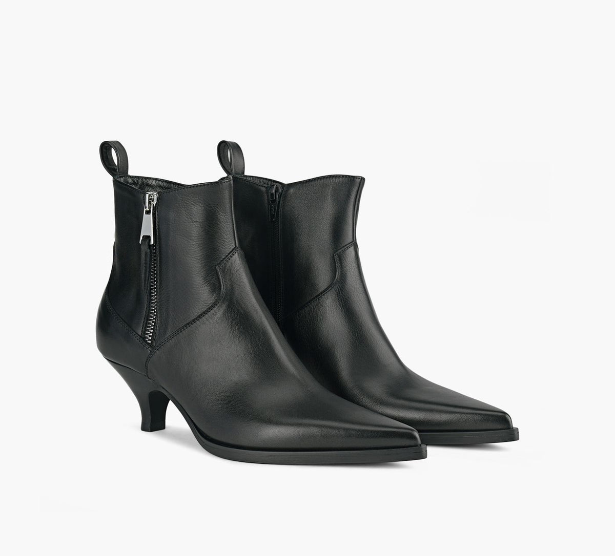 ELENA IACHI POLARISBOOTIE in BLACK view 2