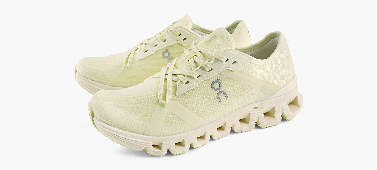 ON CLOUDX4AD in YELLOW view 4