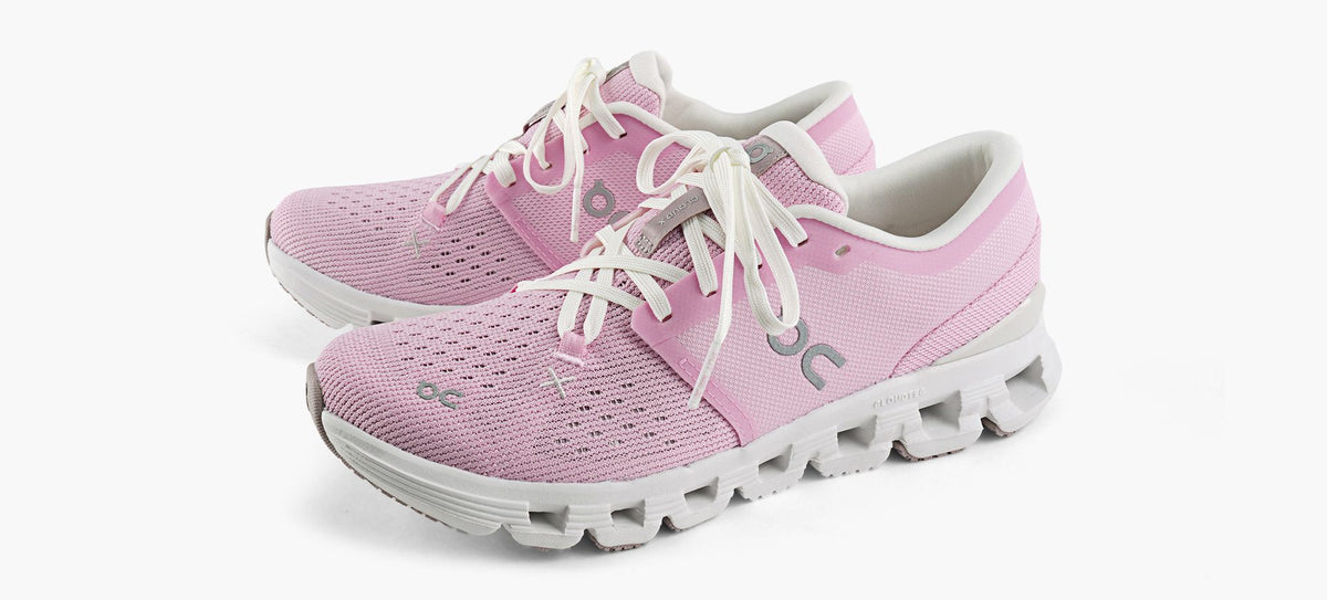 ON CLOUDX4 en ROSE PALE vue 4