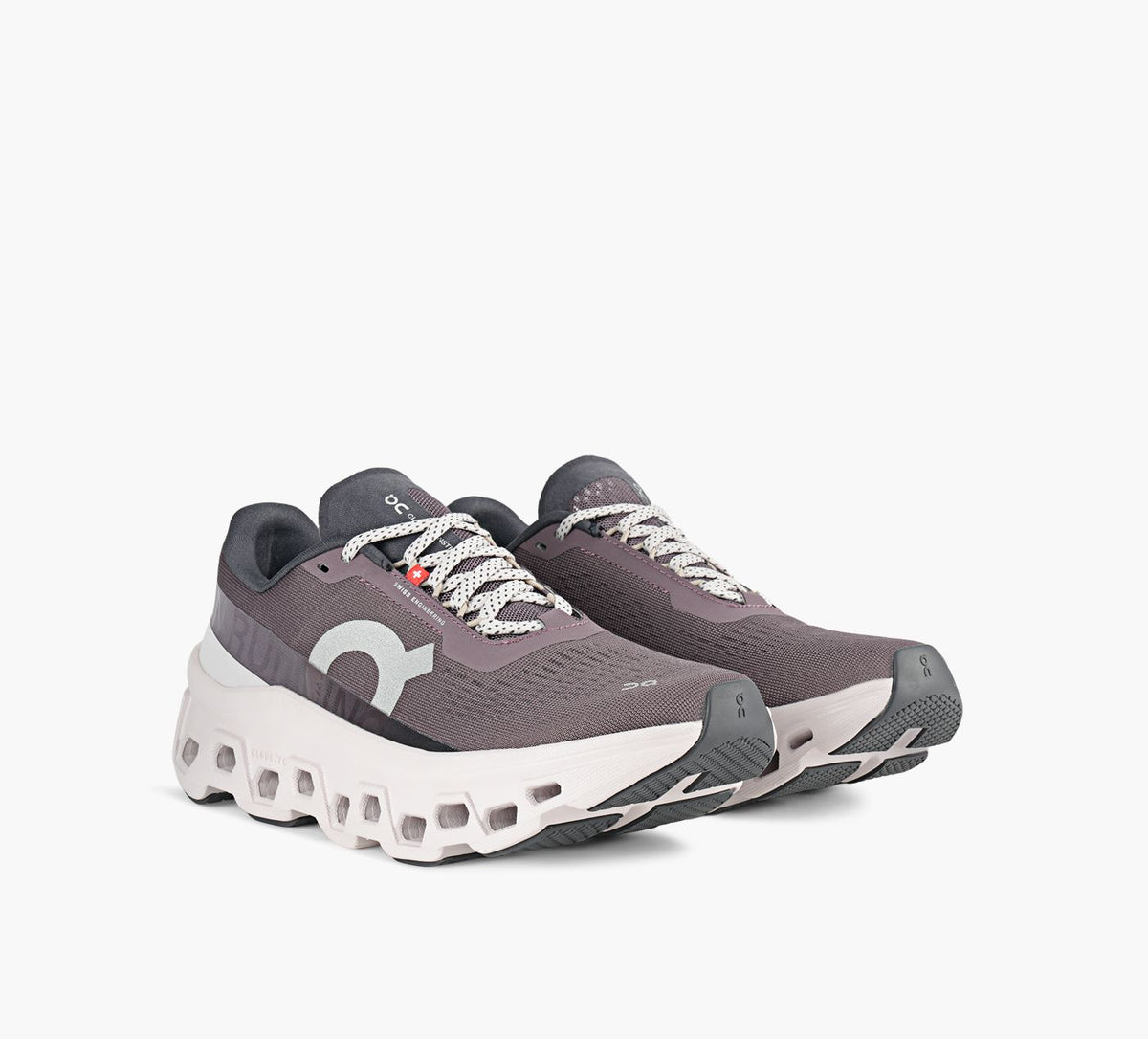 ON CLOUDMONSTER1 en VIOLET vue 2