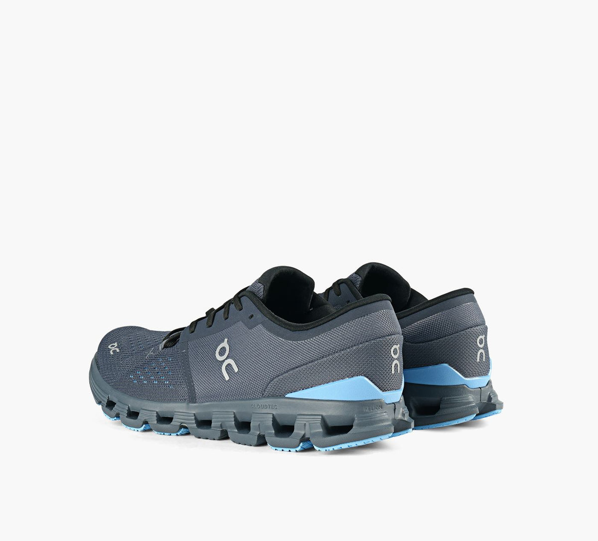 ON CLOUDX4 in BLUE view 3