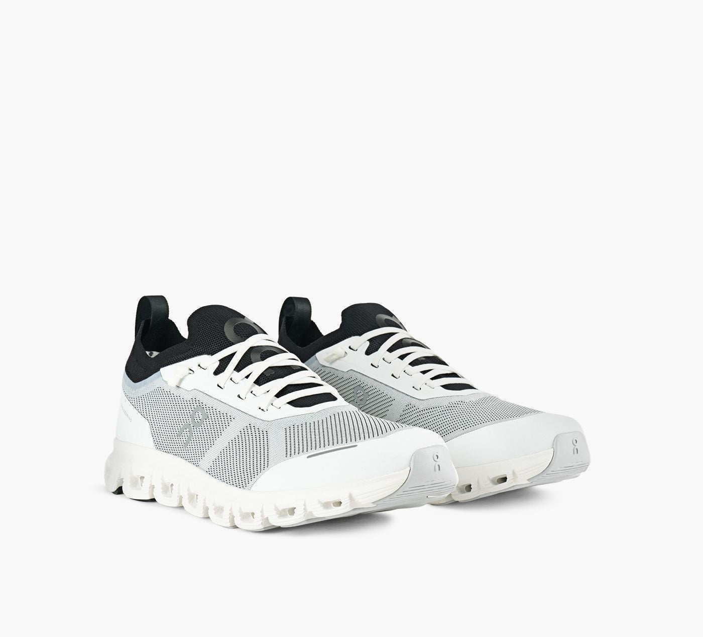 ON CLOUD6VERSA in WHITE view 2
