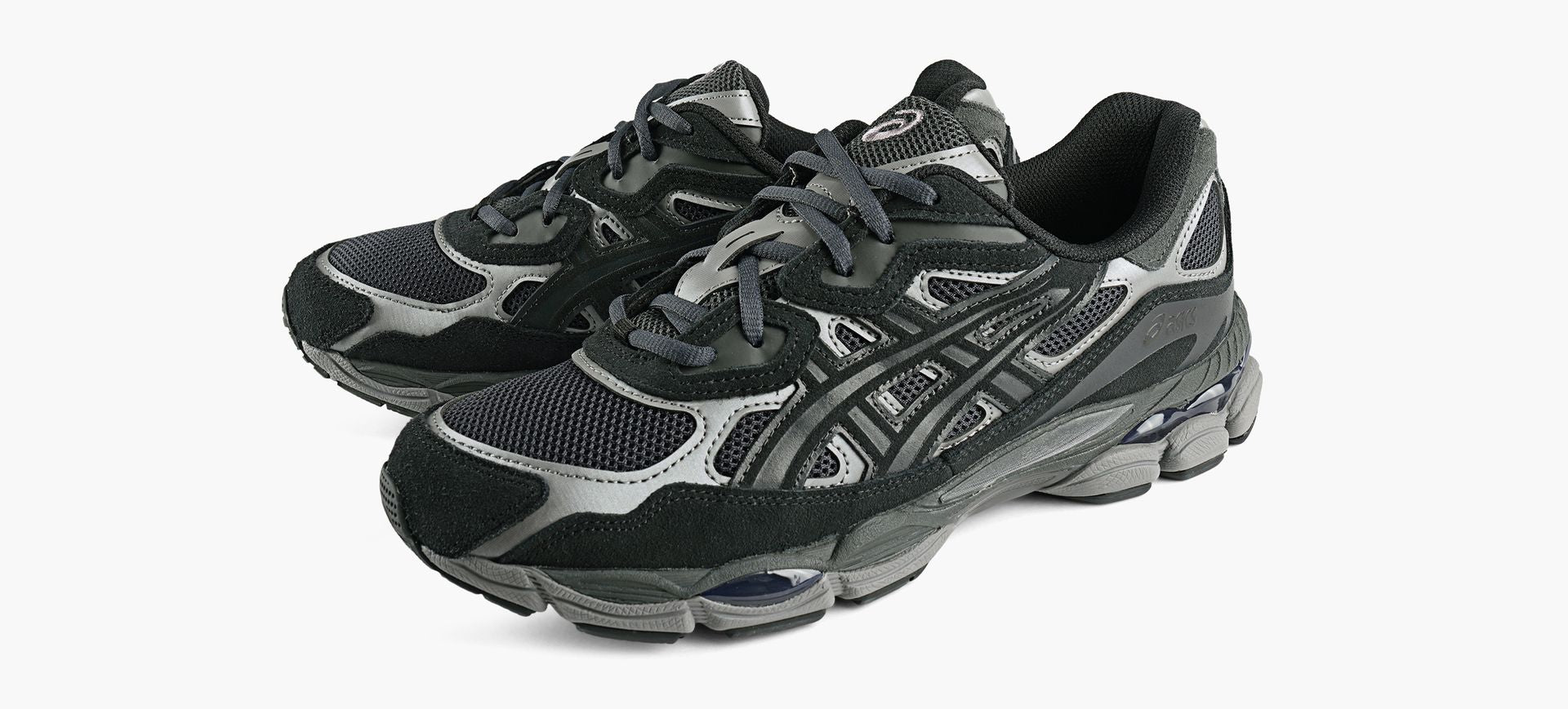 ASICS GELNYC in BLACK view 4