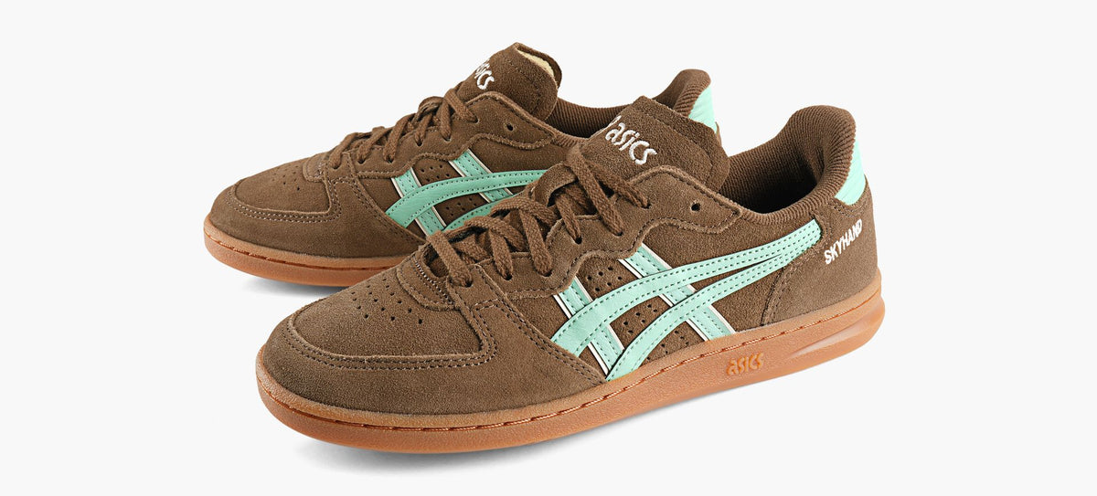 ASICS SKYHANDOG in BROWN view 4