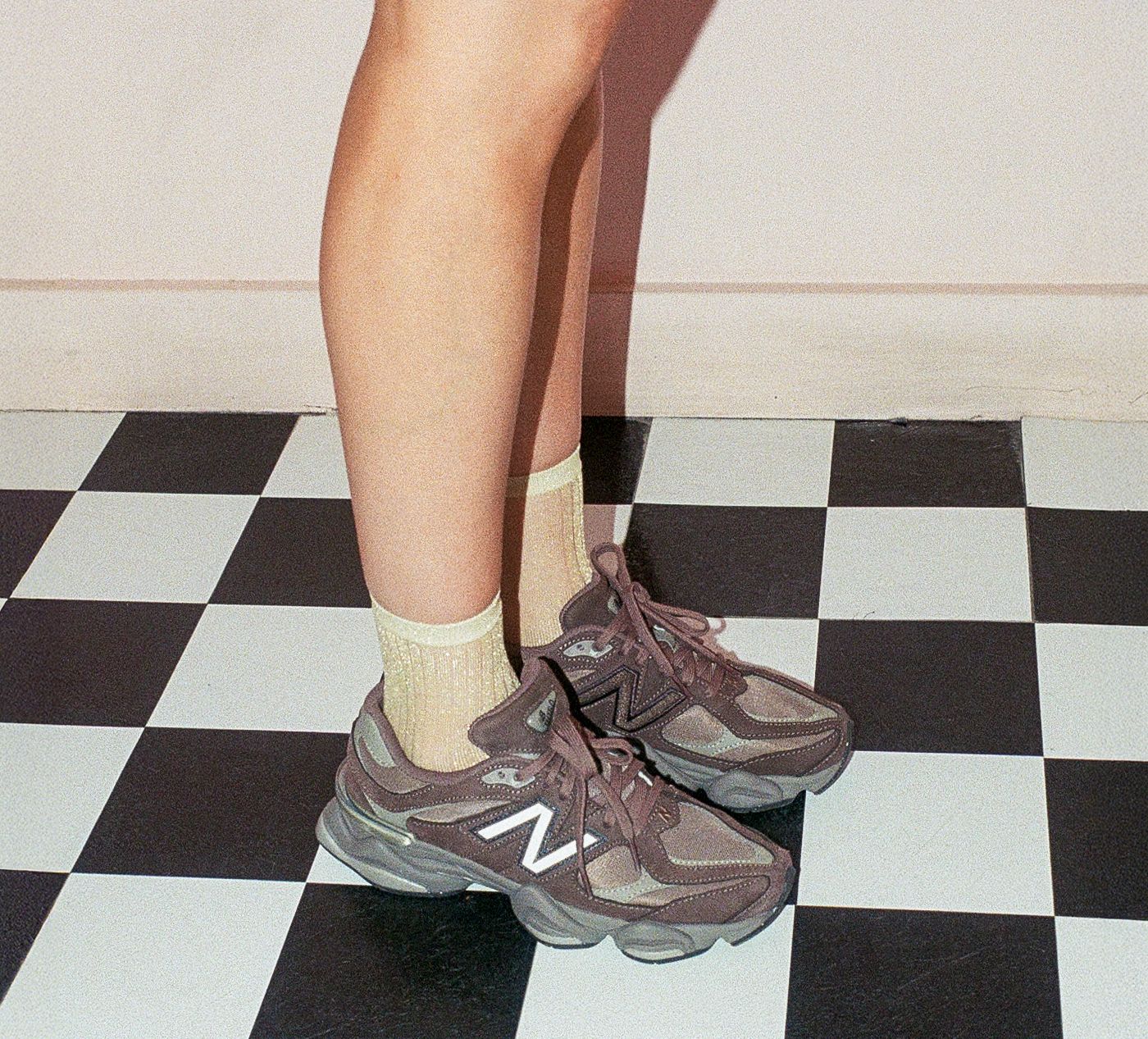NEW BALANCE 9060 in BROWN view 1a
