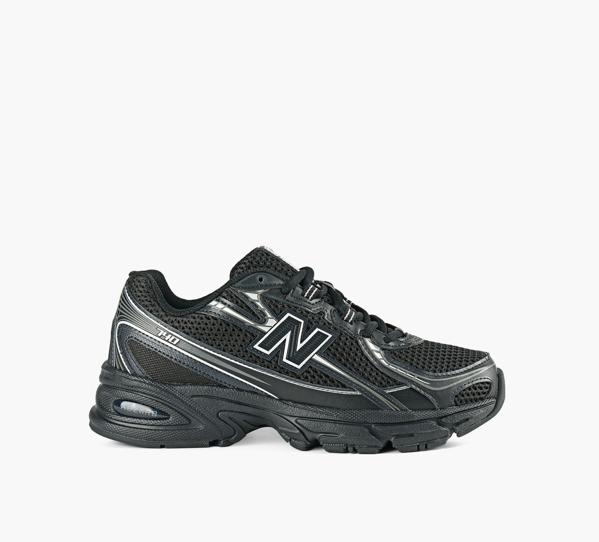NEW BALANCE 740 en NOIR
