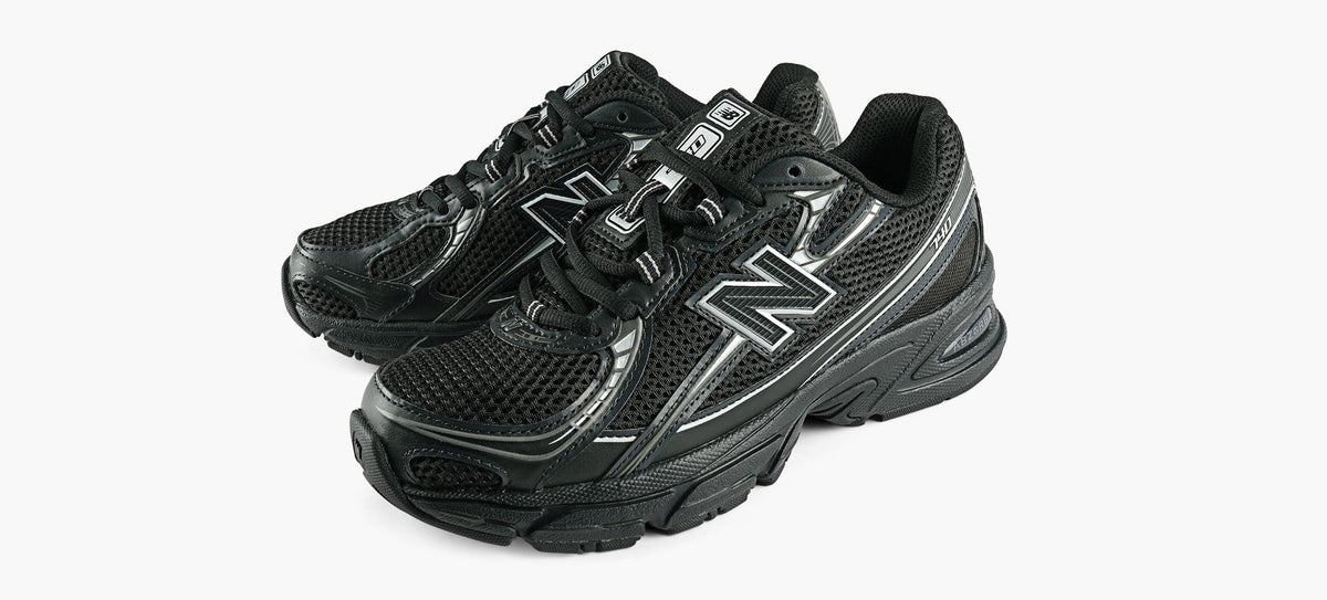 NEW BALANCE 740 en NOIR vue 4