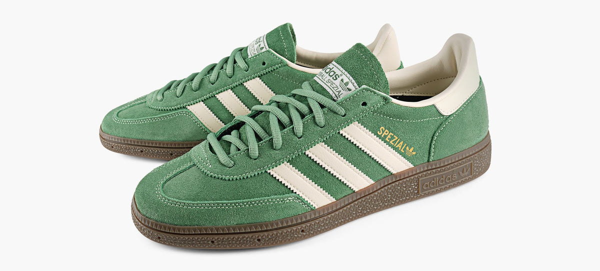 ADIDAS HANDBALLSPEZIAL in GREEN view 4