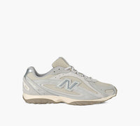 NEW BALANCE 204L in GREY