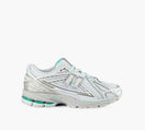 NEW BALANCE 1906R in WHITE