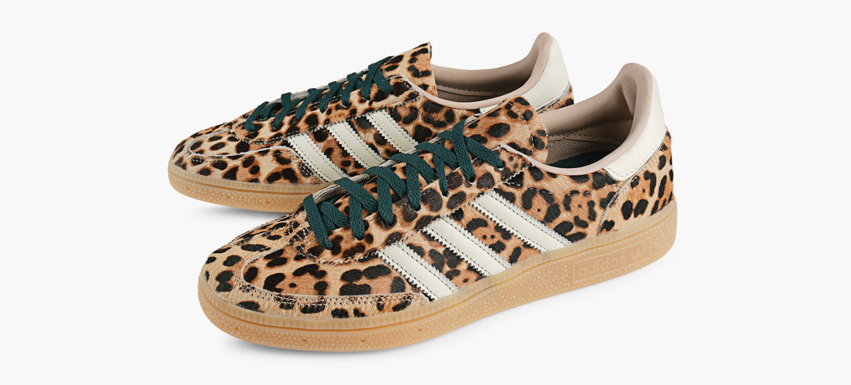 ADIDAS HANDBALLSPEZIAL in TAN view 4