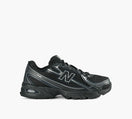 NEW BALANCE 740 in BLACK