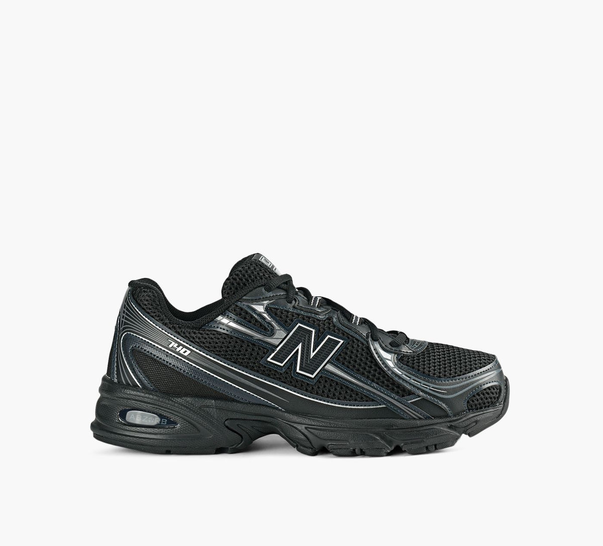 NEW BALANCE 740 in BLACK