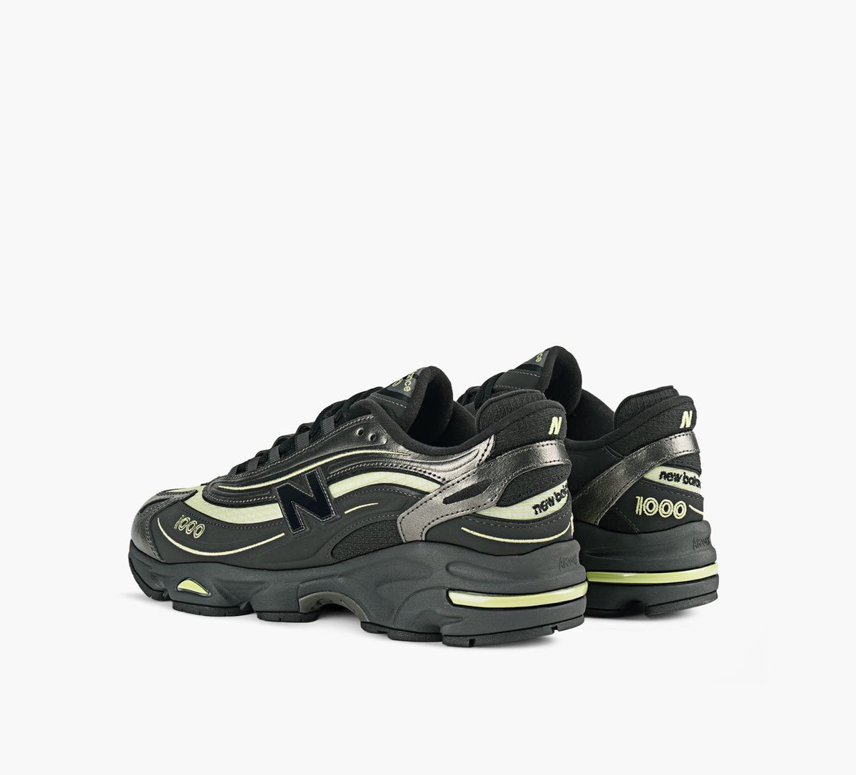 NEW BALANCE 1000 en NOIR vue 3