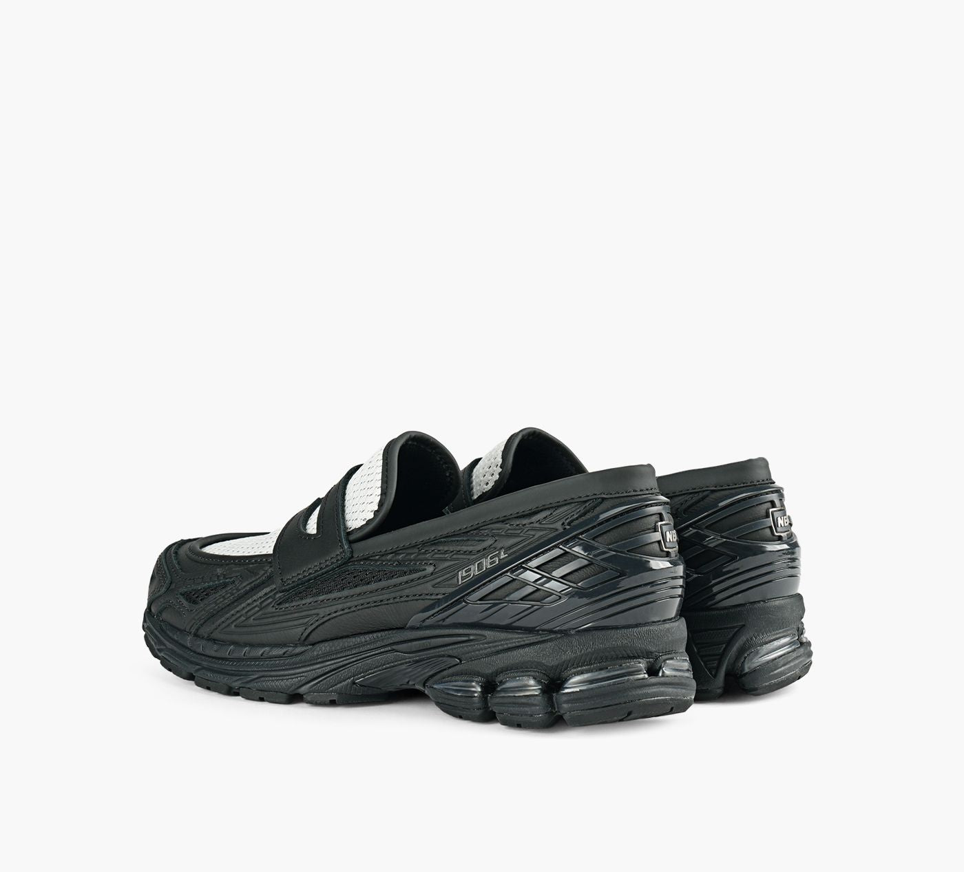 NEW BALANCE 1906L in BLACK view 3