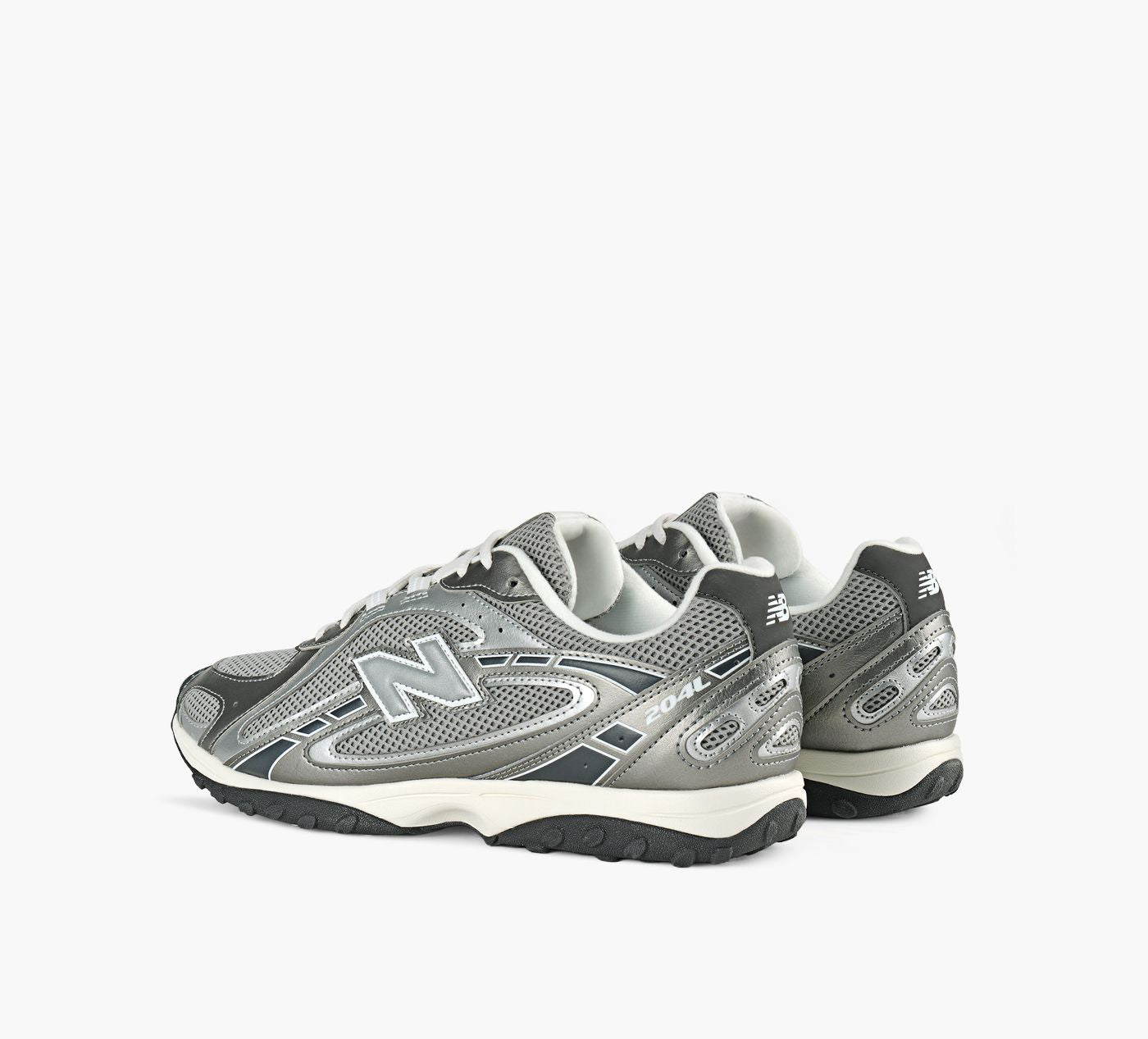 NEW BALANCE 204L in SILVER view 3