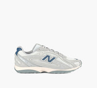 NEW BALANCE 204L in GREY
