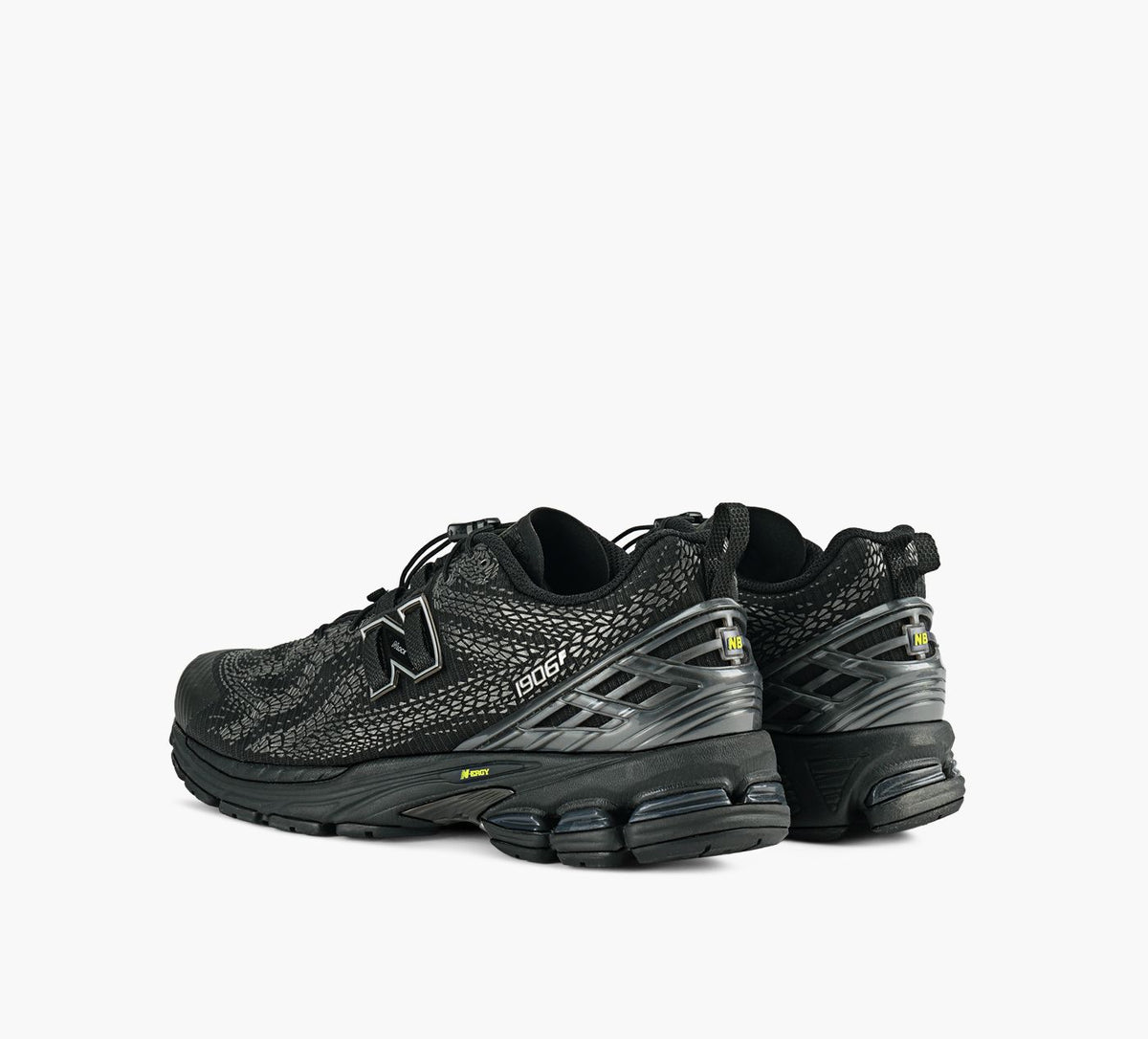 NEW BALANCE U1906FV1 in BLACK view 3