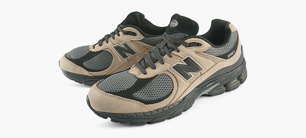 NEW BALANCE 2002R en TAN vue 4