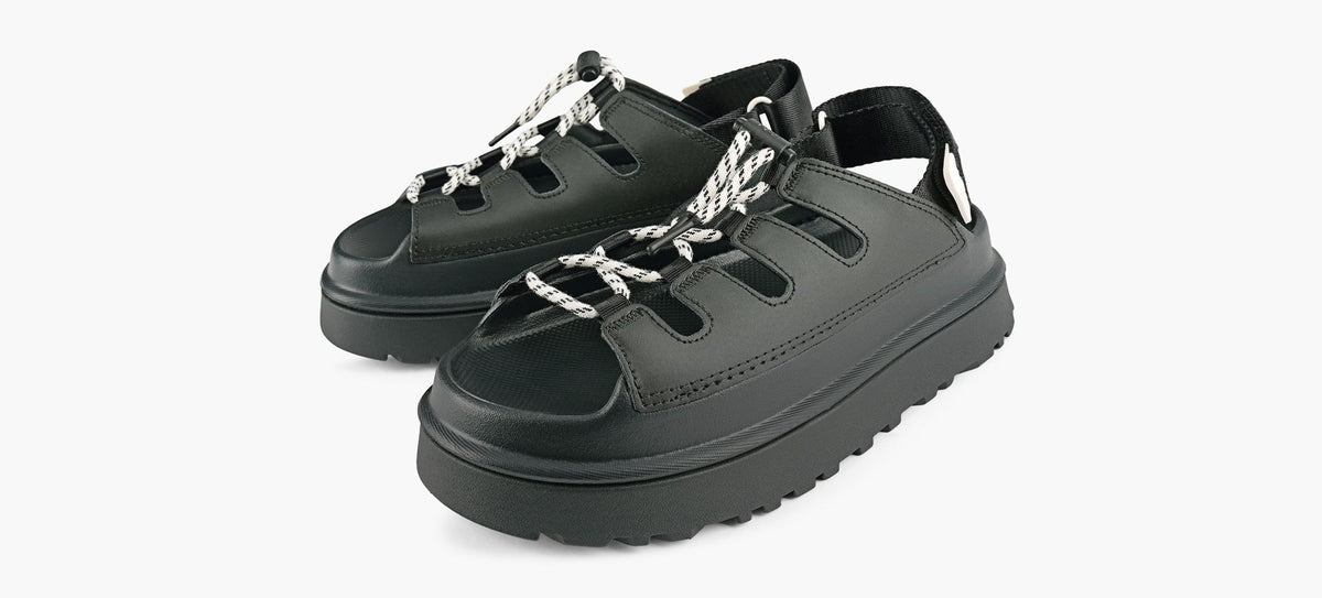 UGG GOLDENGLOWTOGGLE in BLACK view 4