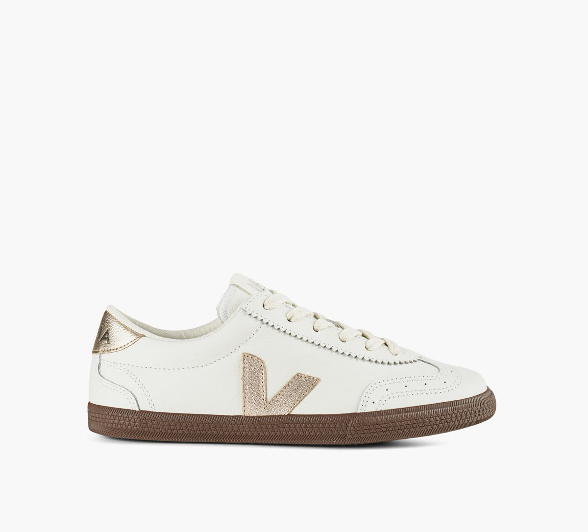 VEJA VOLLEY in WHITE