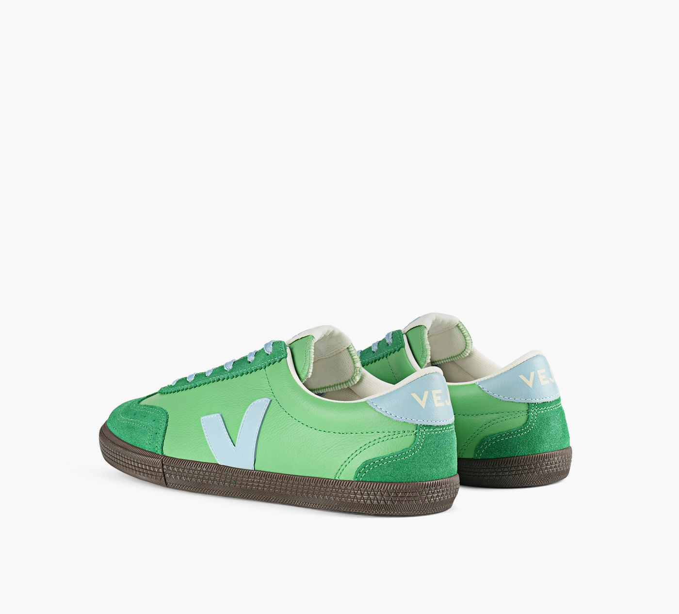 VEJA VOLLEY in GREEN view 3